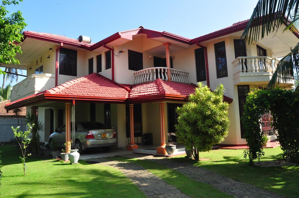 Sugandi Inn Kochchikade Extérieur photo