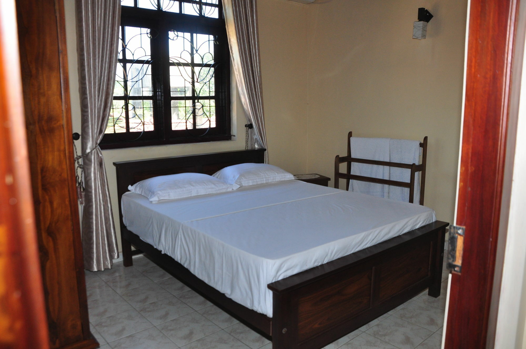 Sugandi Inn Kochchikade Extérieur photo