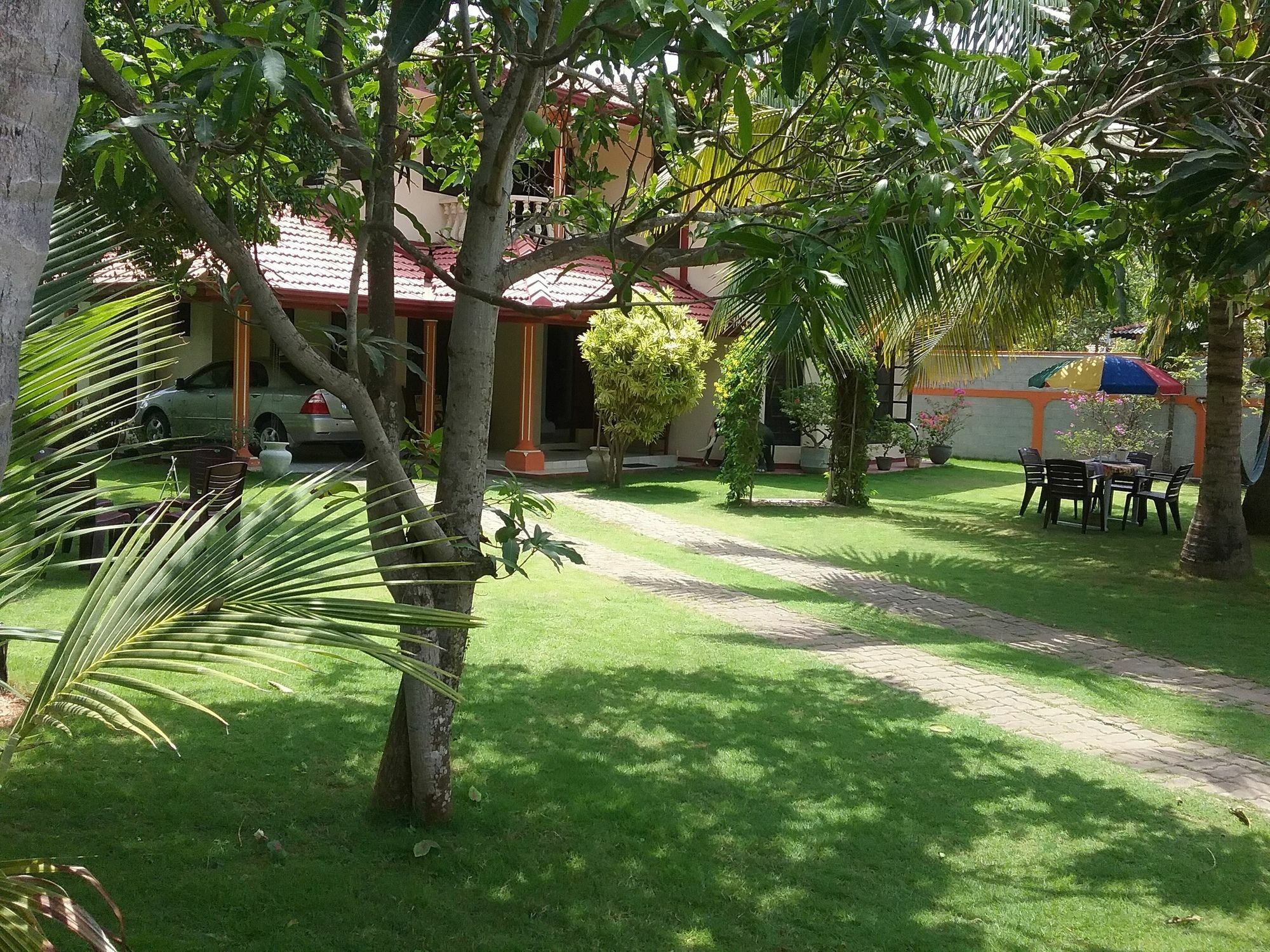 Sugandi Inn Kochchikade Extérieur photo